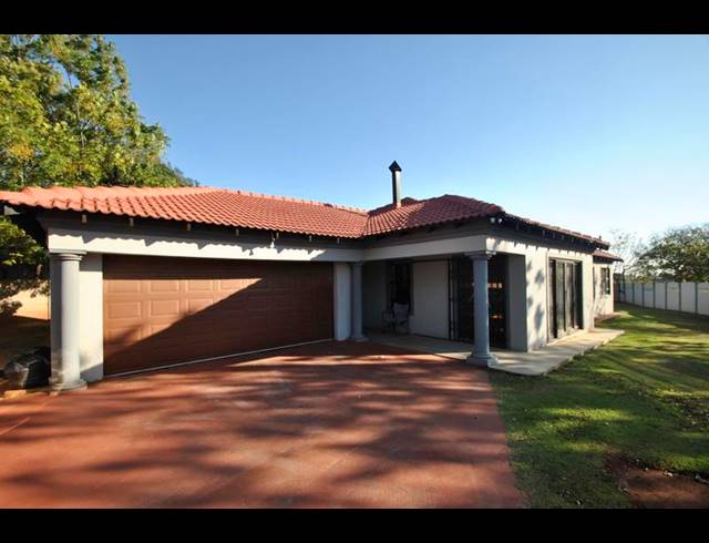 3 BEDROOM HOUSE FOR SALE IN DAWN PARK